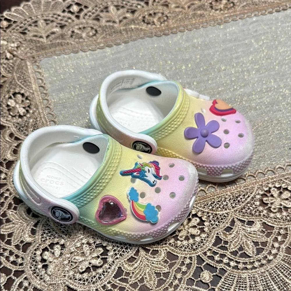 Toddler Unicorn Crocs - Picture 8 of 8